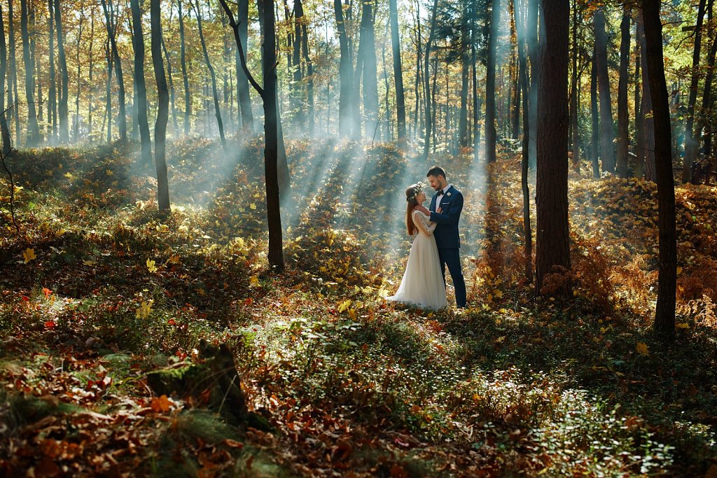 Ślubna fotografia - Jesienią w słońcu, w stylu boho	